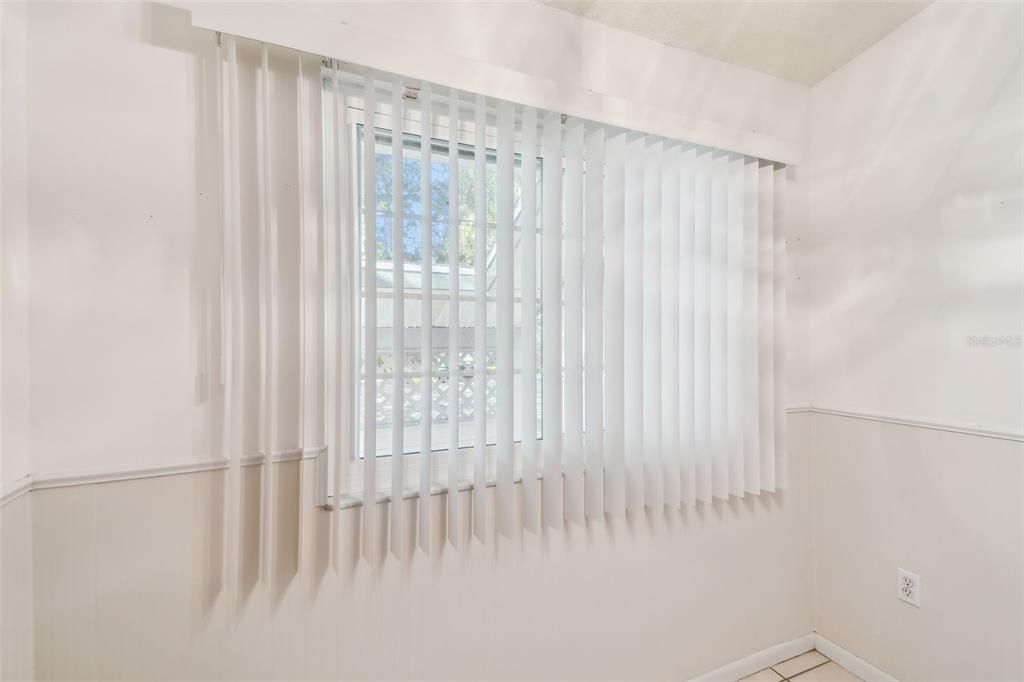 Active With Contract: $179,916 (2 beds, 2 baths, 1070 Square Feet)