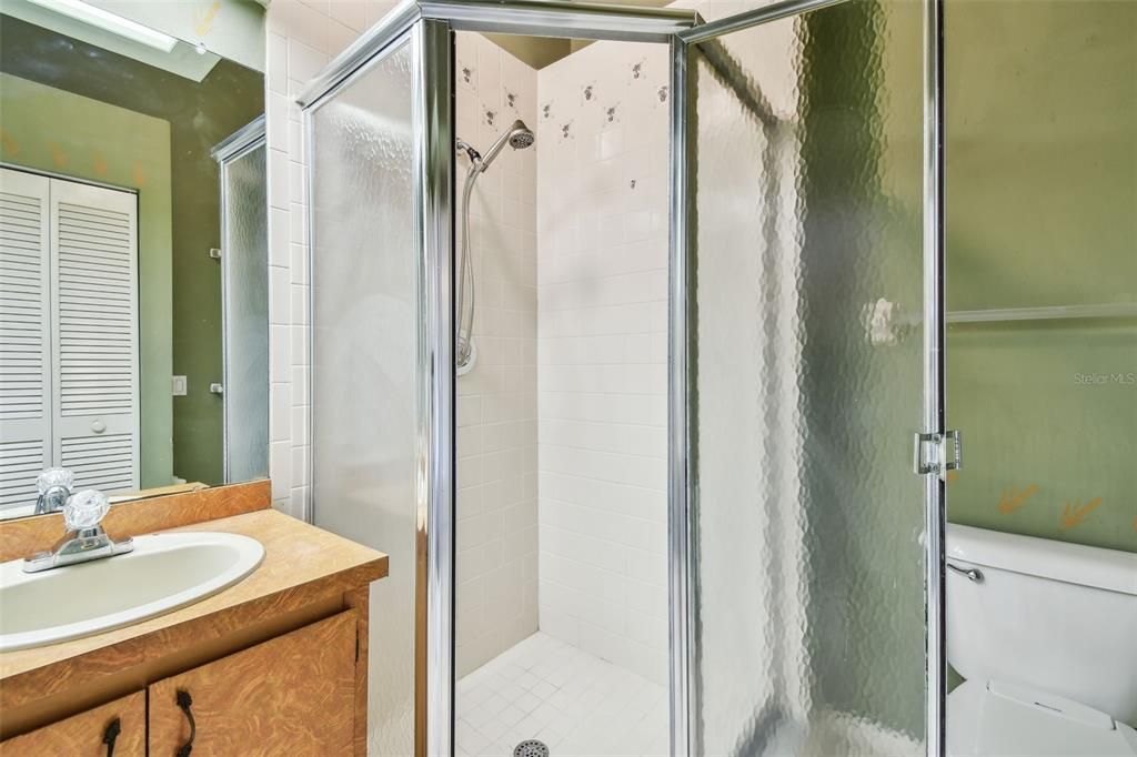 Active With Contract: $179,916 (2 beds, 2 baths, 1070 Square Feet)