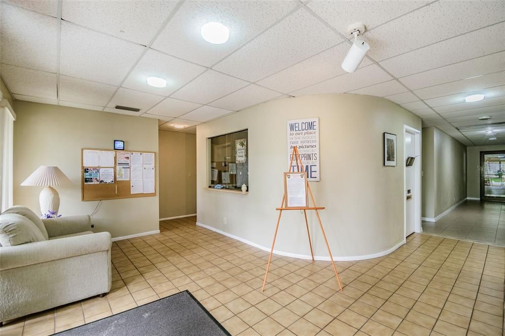 Active With Contract: $179,916 (2 beds, 2 baths, 1070 Square Feet)