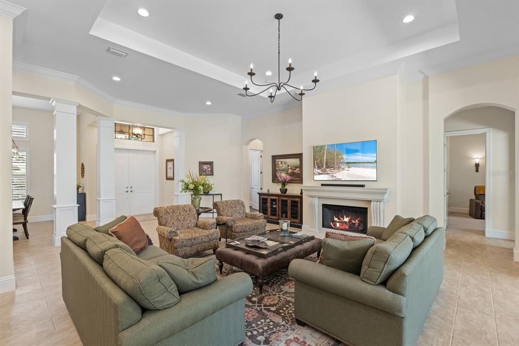 На продажу: $2,195,000 (3 спален, 3 ванн, 3244 Квадратных фут)