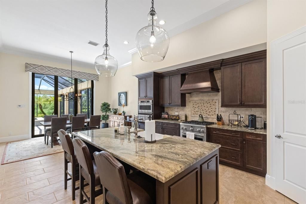 На продажу: $2,195,000 (3 спален, 3 ванн, 3244 Квадратных фут)