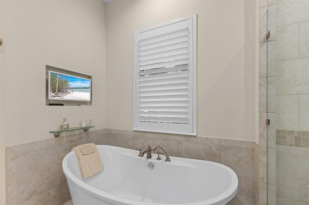 На продажу: $2,195,000 (3 спален, 3 ванн, 3244 Квадратных фут)