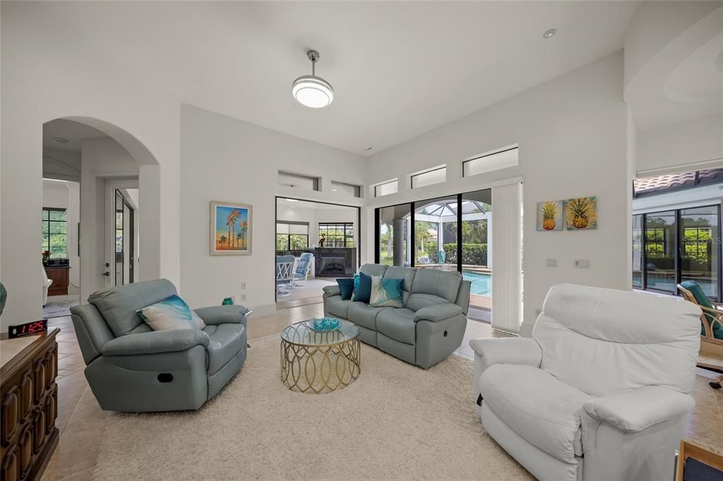 待售: $2,495,000 (4 贝兹, 4 浴室, 5426 平方英尺)