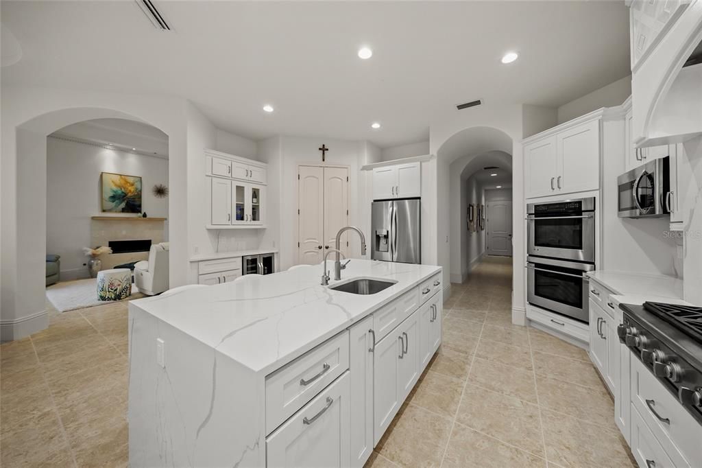 待售: $2,495,000 (4 贝兹, 4 浴室, 5426 平方英尺)