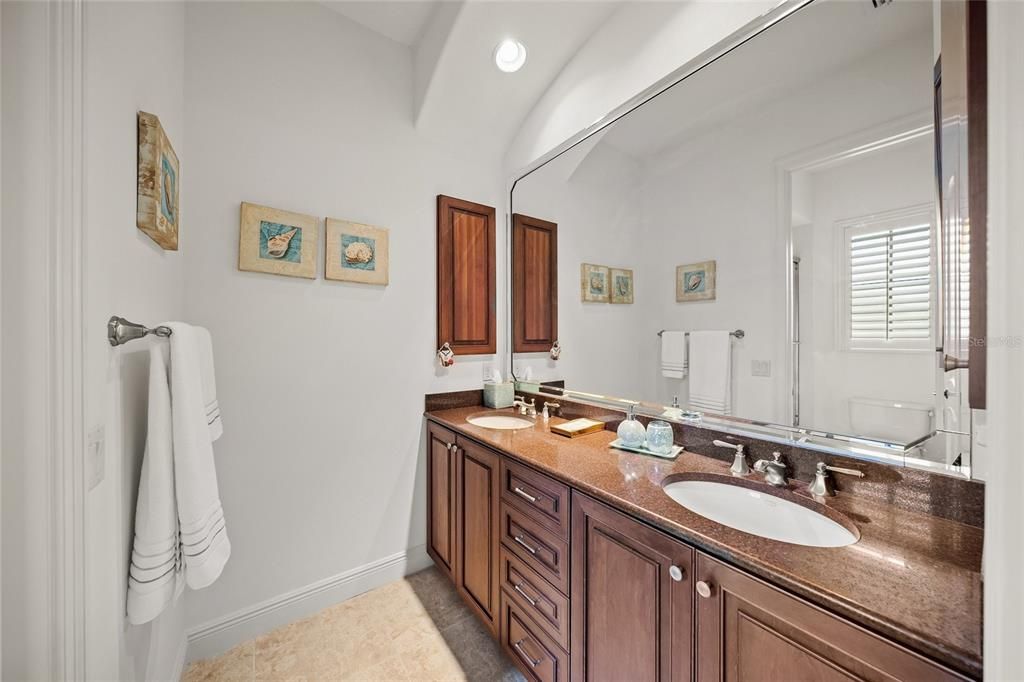 待售: $2,495,000 (4 贝兹, 4 浴室, 5426 平方英尺)