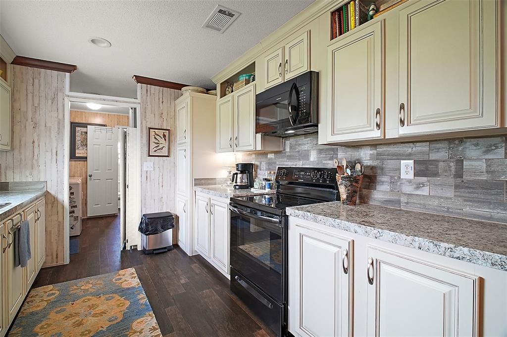 待售: $235,900 (3 贝兹, 2 浴室, 1248 平方英尺)