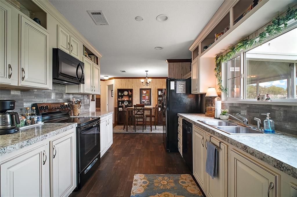 待售: $235,900 (3 贝兹, 2 浴室, 1248 平方英尺)