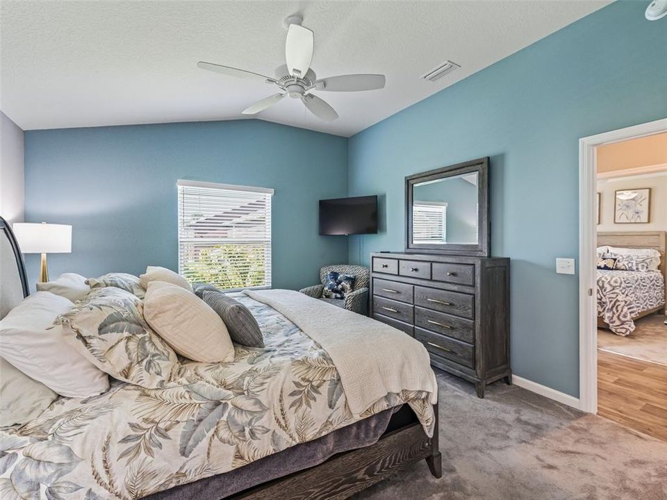 For Rent: $2,250 (2 beds, 2 baths, 1184 Square Feet)