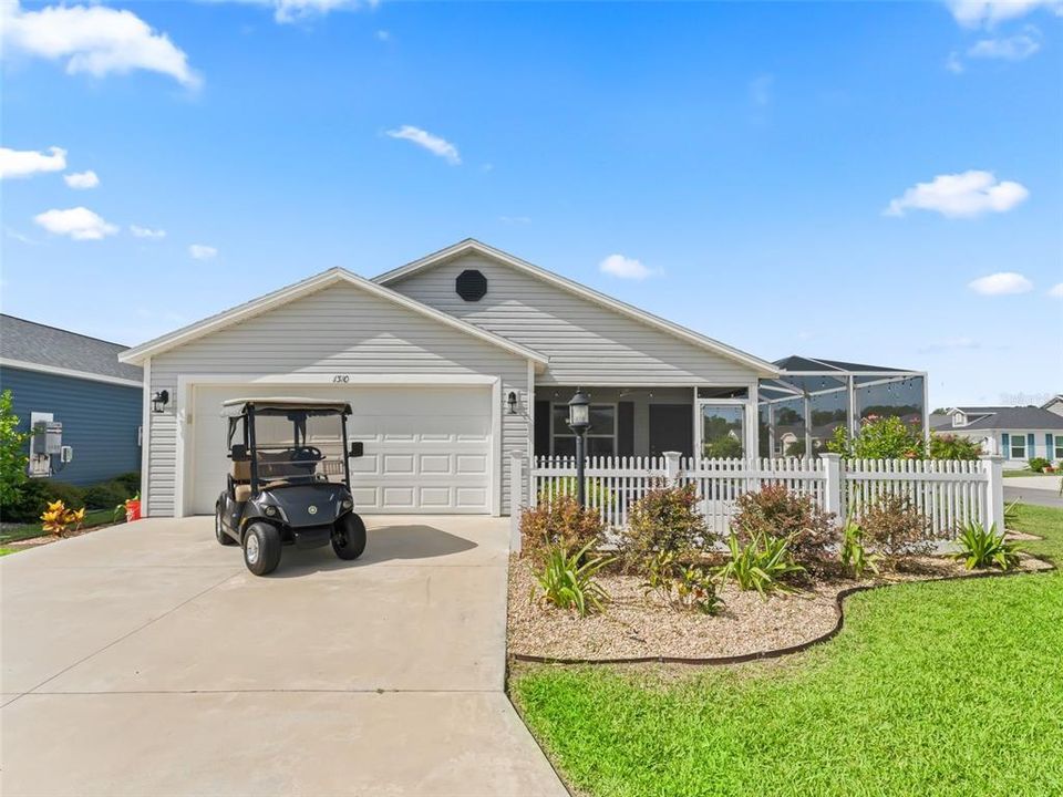 For Rent: $2,250 (2 beds, 2 baths, 1184 Square Feet)