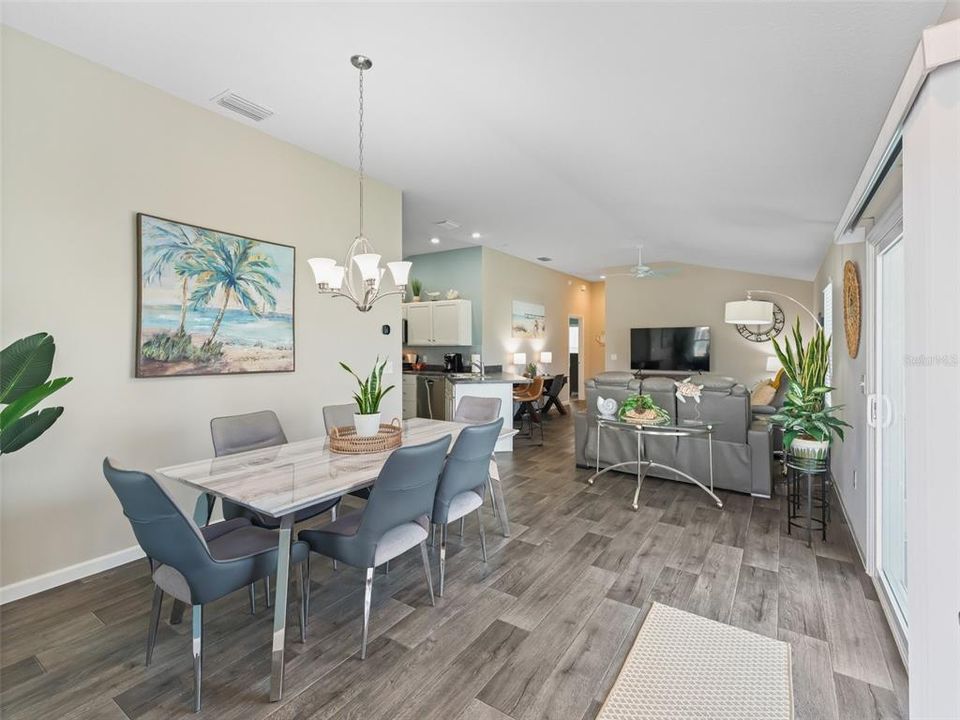 For Rent: $2,250 (2 beds, 2 baths, 1184 Square Feet)