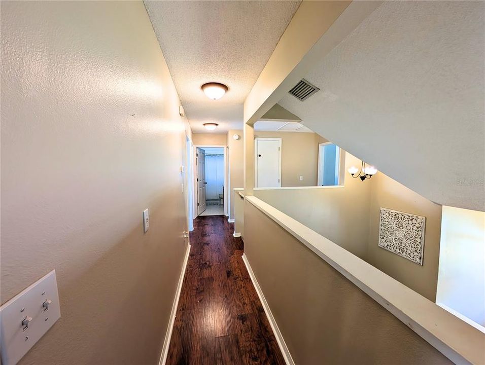 На продажу: $475,000 (4 спален, 2 ванн, 1987 Квадратных фут)