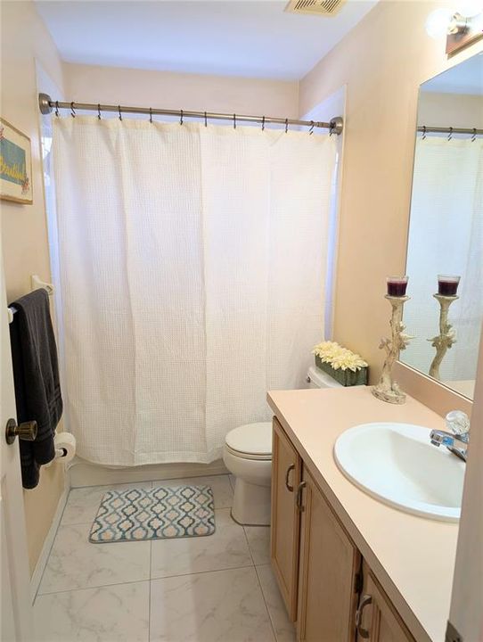 На продажу: $475,000 (4 спален, 2 ванн, 1987 Квадратных фут)