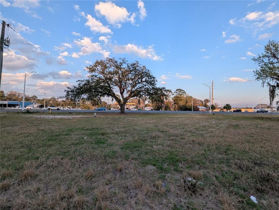 待售: $354,500 (4.01 acres)