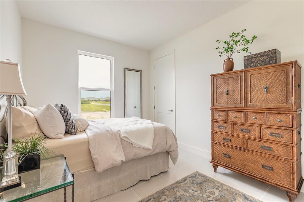 Под контрактом: $425,000 (2 спален, 2 ванн, 1096 Квадратных фут)