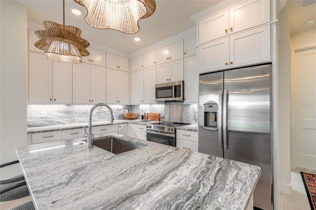 Под контрактом: $425,000 (2 спален, 2 ванн, 1096 Квадратных фут)