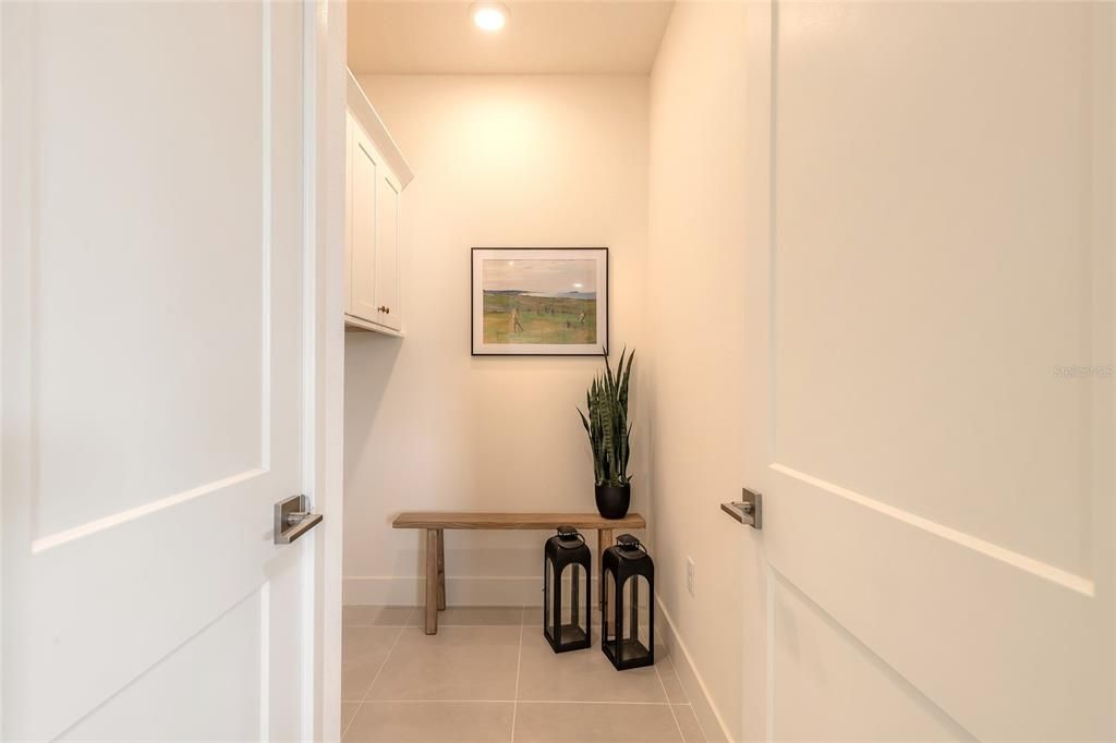 Под контрактом: $425,000 (2 спален, 2 ванн, 1096 Квадратных фут)