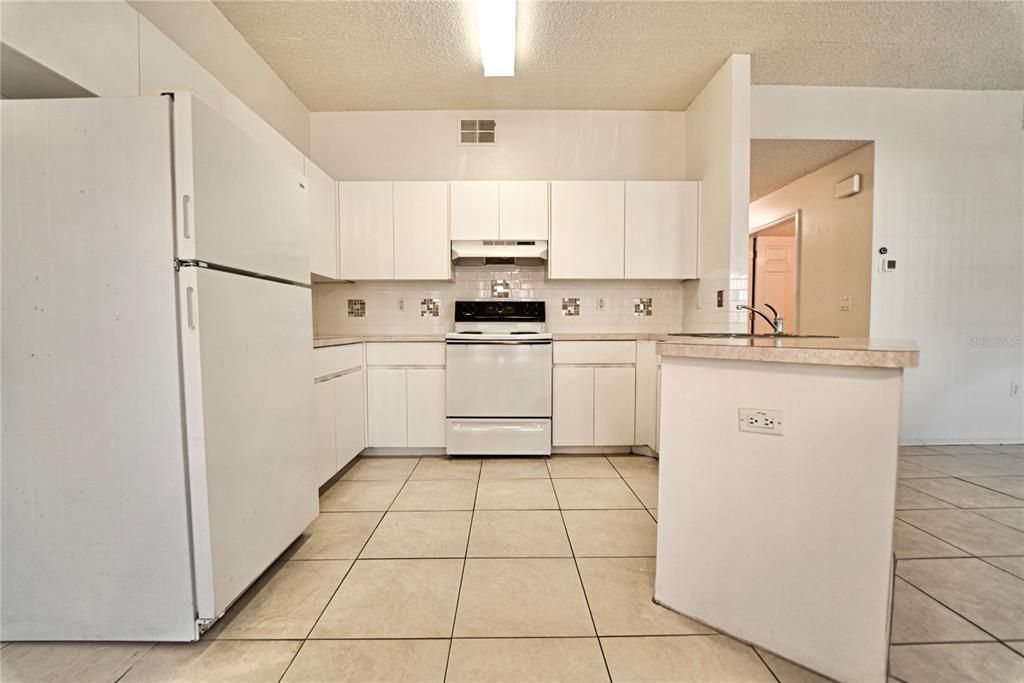 出租: $1,400 (2 贝兹, 2 浴室, 1100 平方英尺)