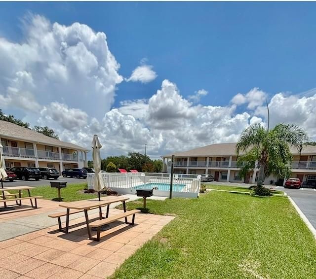 出租: $1,400 (2 贝兹, 2 浴室, 1100 平方英尺)