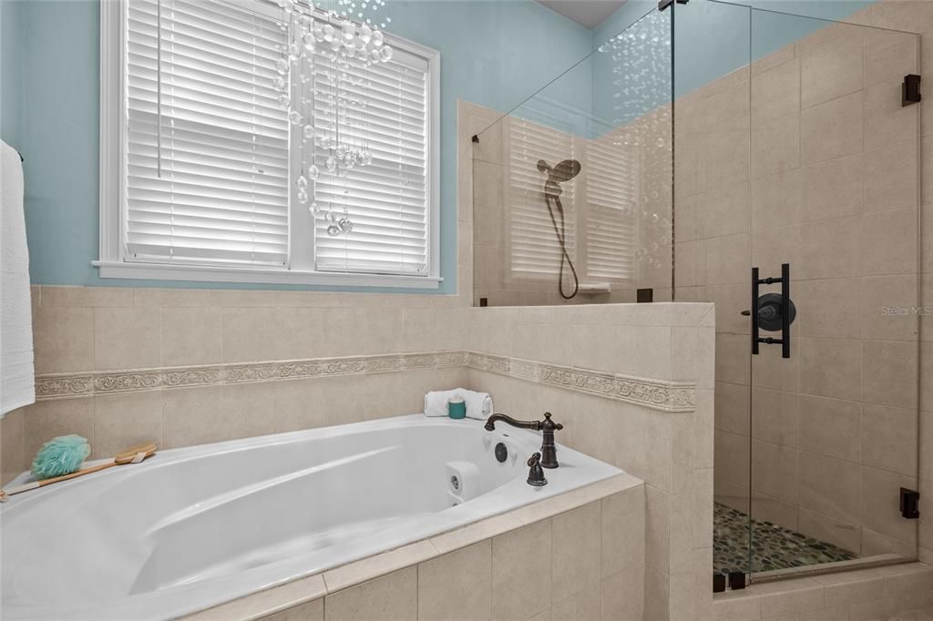 Active With Contract: $699,000 (5 beds, 3 baths, 2995 Square Feet)