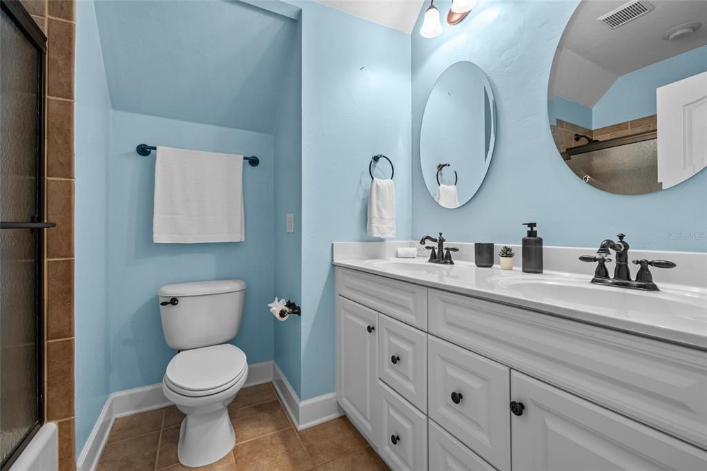 Active With Contract: $699,000 (5 beds, 3 baths, 2995 Square Feet)