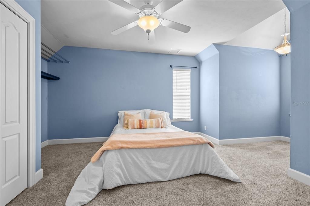 Active With Contract: $699,000 (5 beds, 3 baths, 2995 Square Feet)