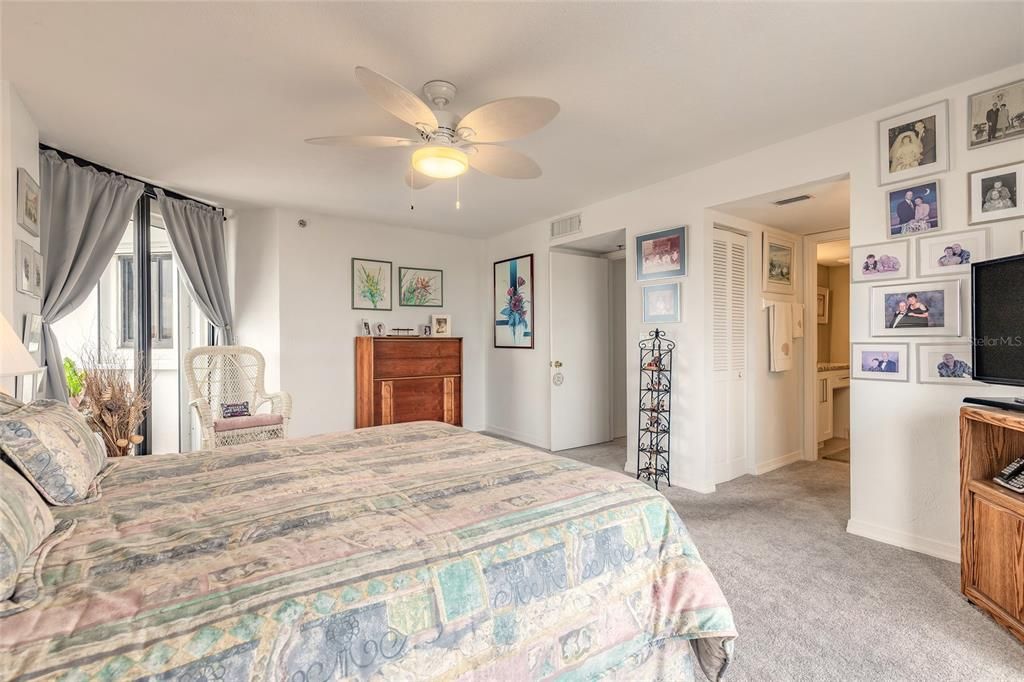 En Venta: $505,000 (2 camas, 2 baños, 1561 Pies cuadrados)