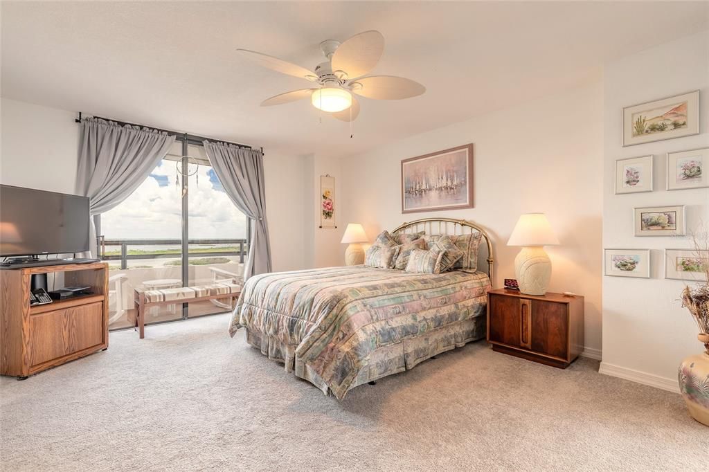 En Venta: $505,000 (2 camas, 2 baños, 1561 Pies cuadrados)