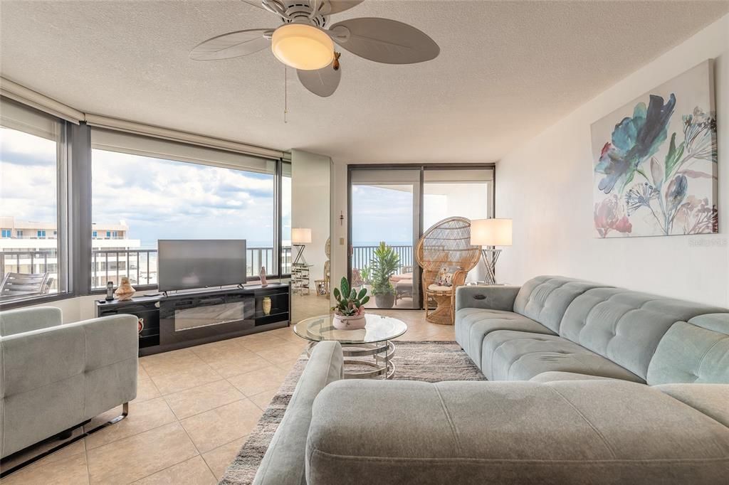 En Venta: $505,000 (2 camas, 2 baños, 1561 Pies cuadrados)