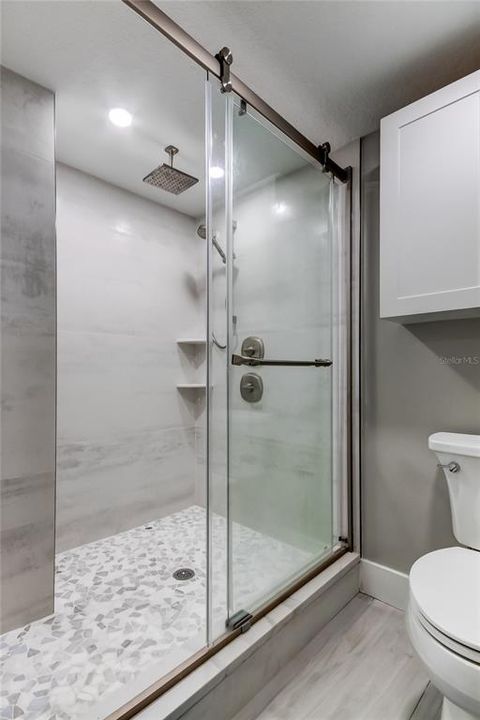 Под контрактом: $625,000 (2 спален, 2 ванн, 1186 Квадратных фут)