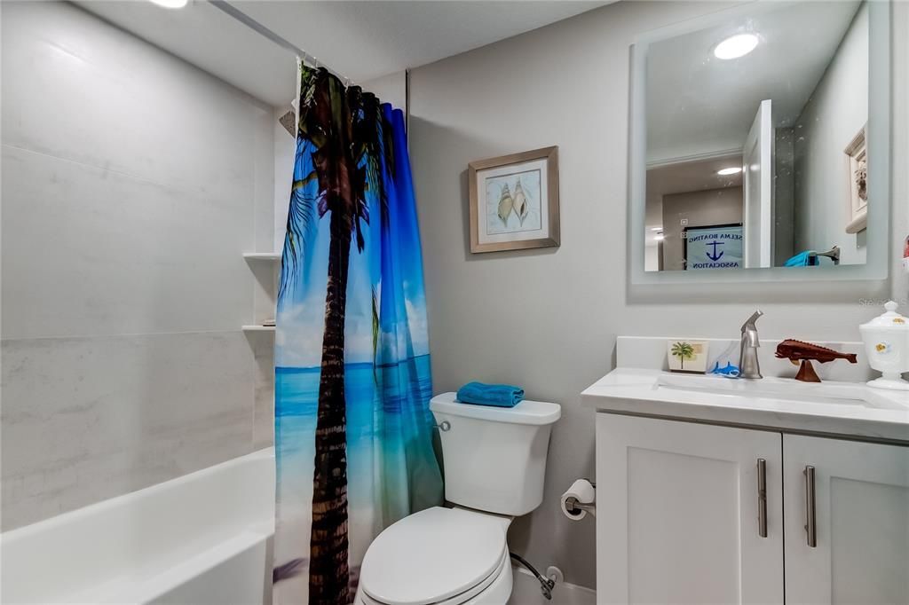 Под контрактом: $625,000 (2 спален, 2 ванн, 1186 Квадратных фут)