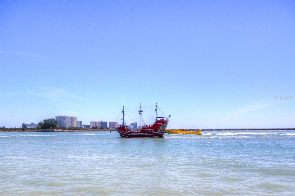 Под контрактом: $625,000 (2 спален, 2 ванн, 1186 Квадратных фут)