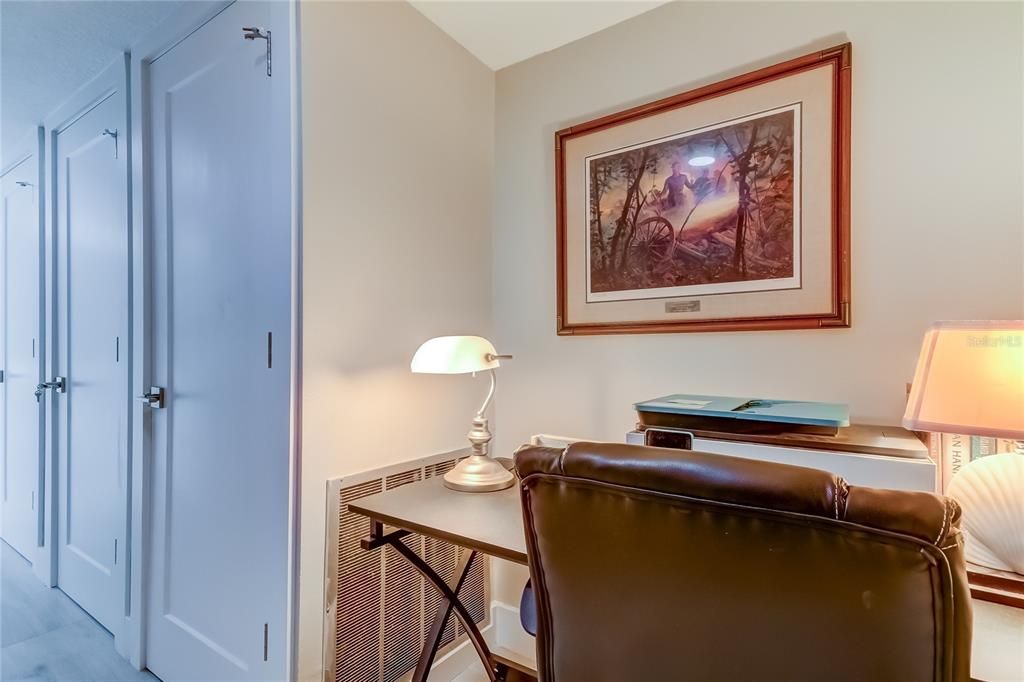 Под контрактом: $625,000 (2 спален, 2 ванн, 1186 Квадратных фут)