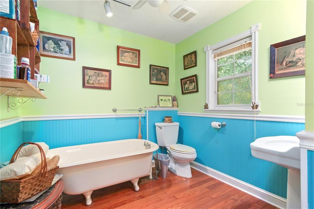 На продажу: $485,000 (2 спален, 2 ванн, 1976 Квадратных фут)