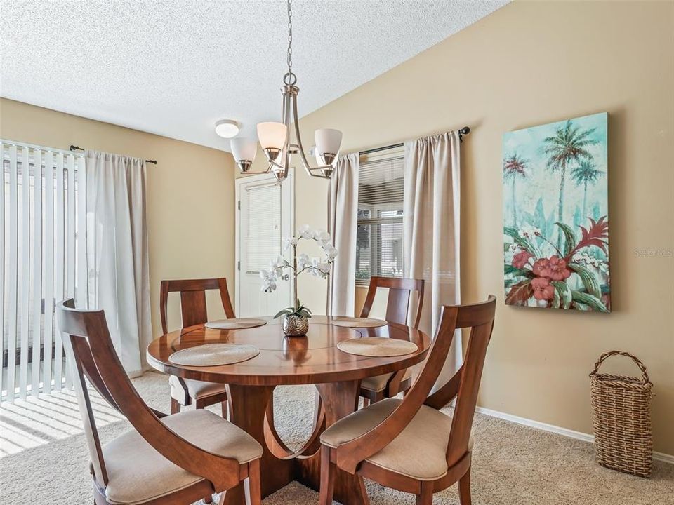 For Rent: $2,400 (2 beds, 2 baths, 1156 Square Feet)