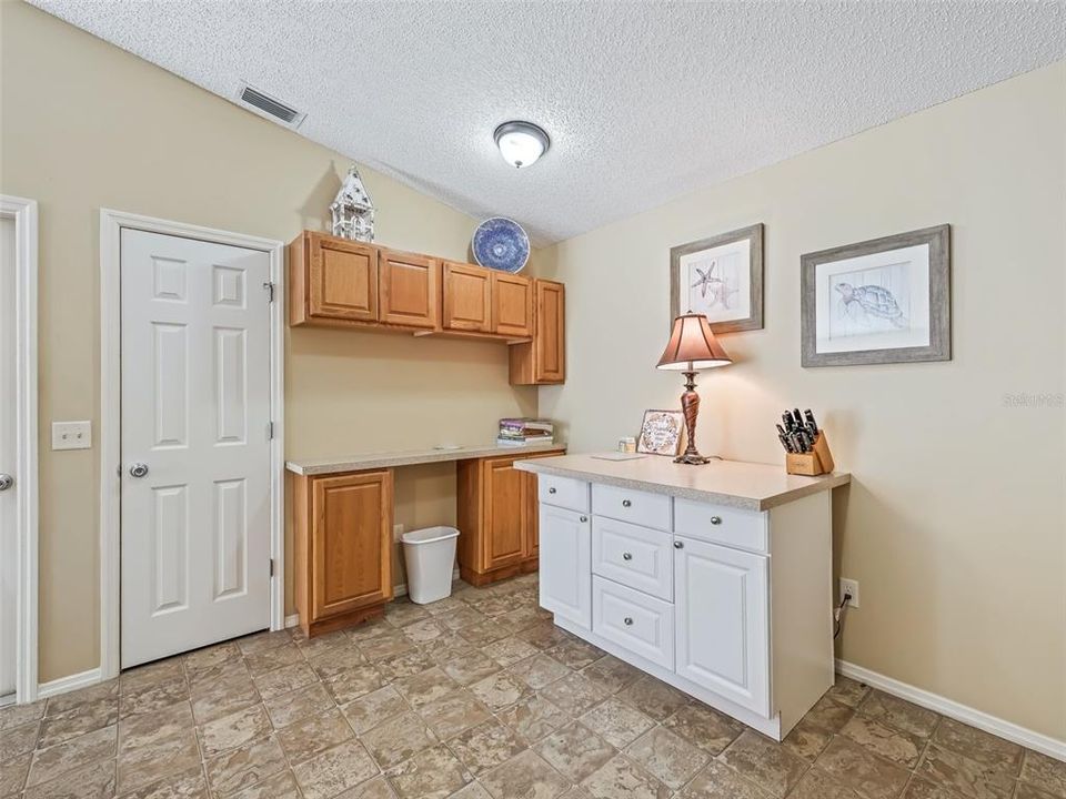 For Rent: $2,400 (2 beds, 2 baths, 1156 Square Feet)