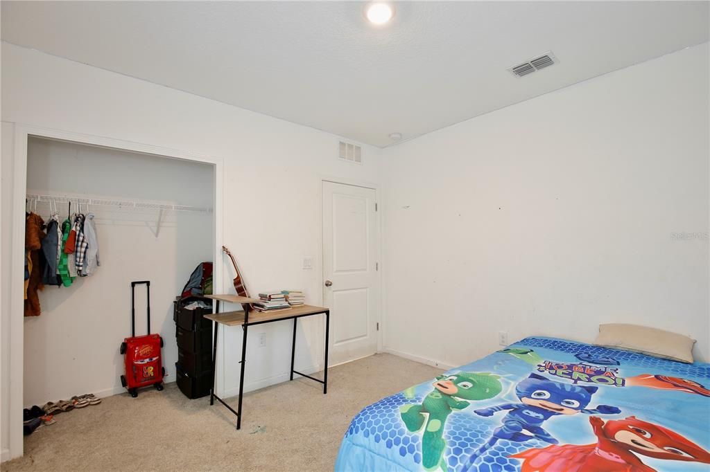 Под контрактом: $175,000 (4 спален, 2 ванн, 1767 Квадратных фут)