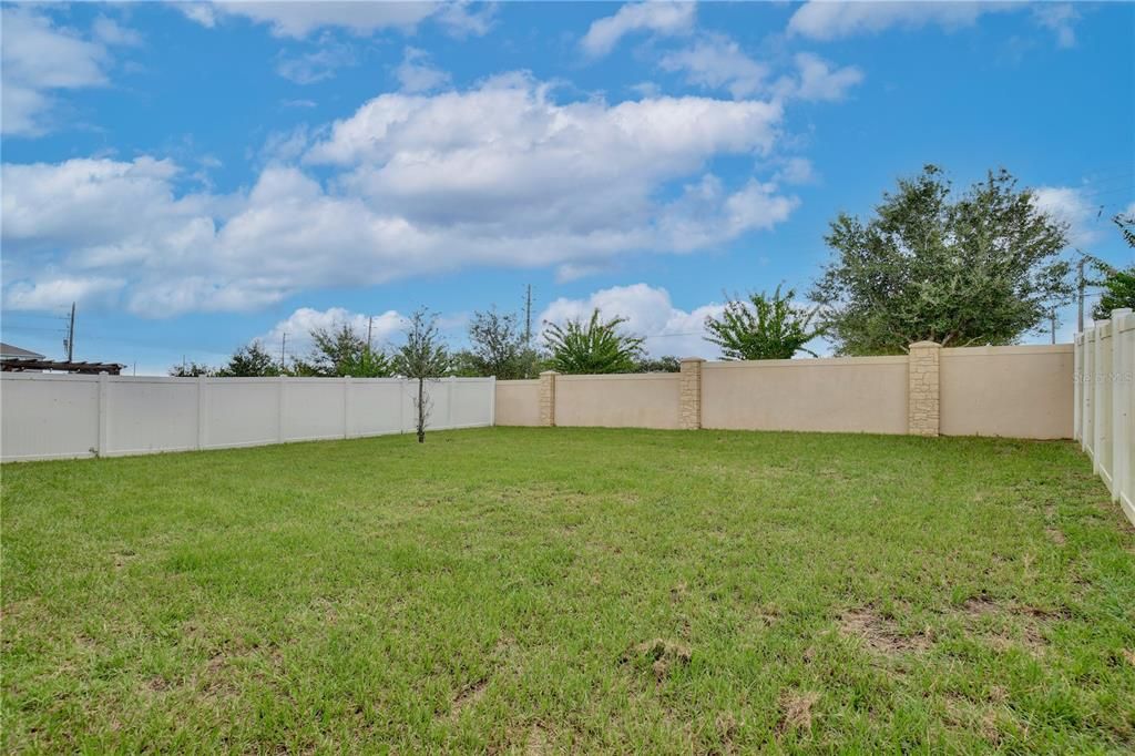 Под контрактом: $175,000 (4 спален, 2 ванн, 1767 Квадратных фут)