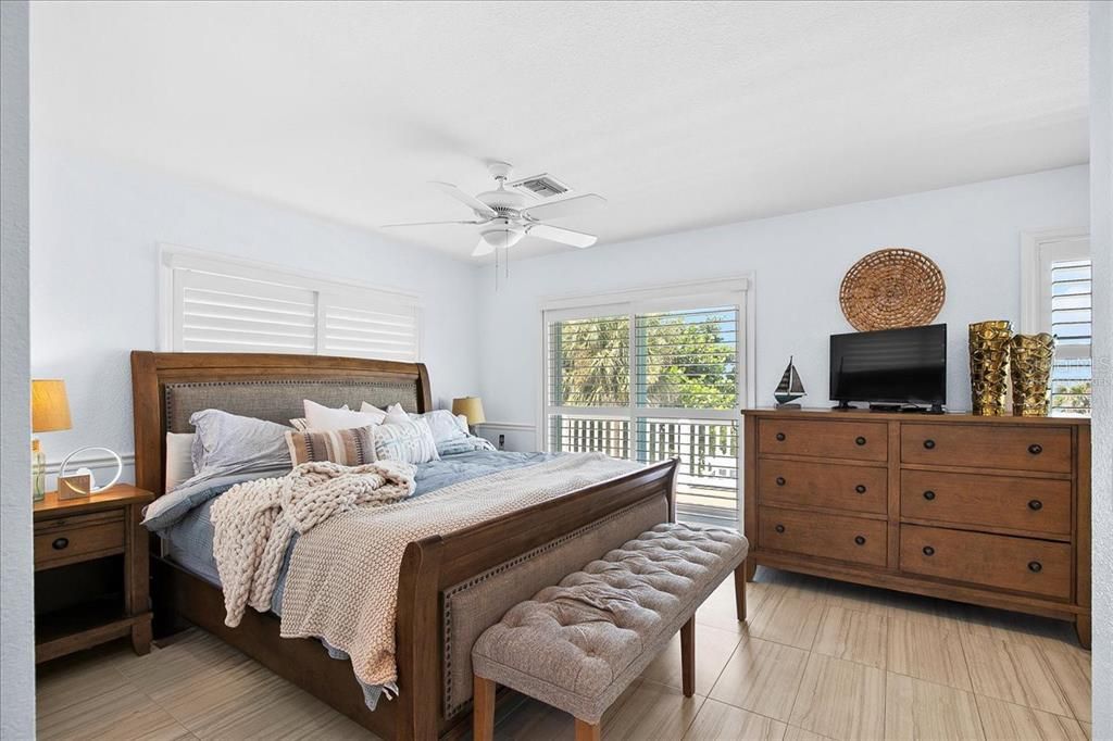 For Sale: $2,450,000 (5 beds, 3 baths, 3618 Square Feet)