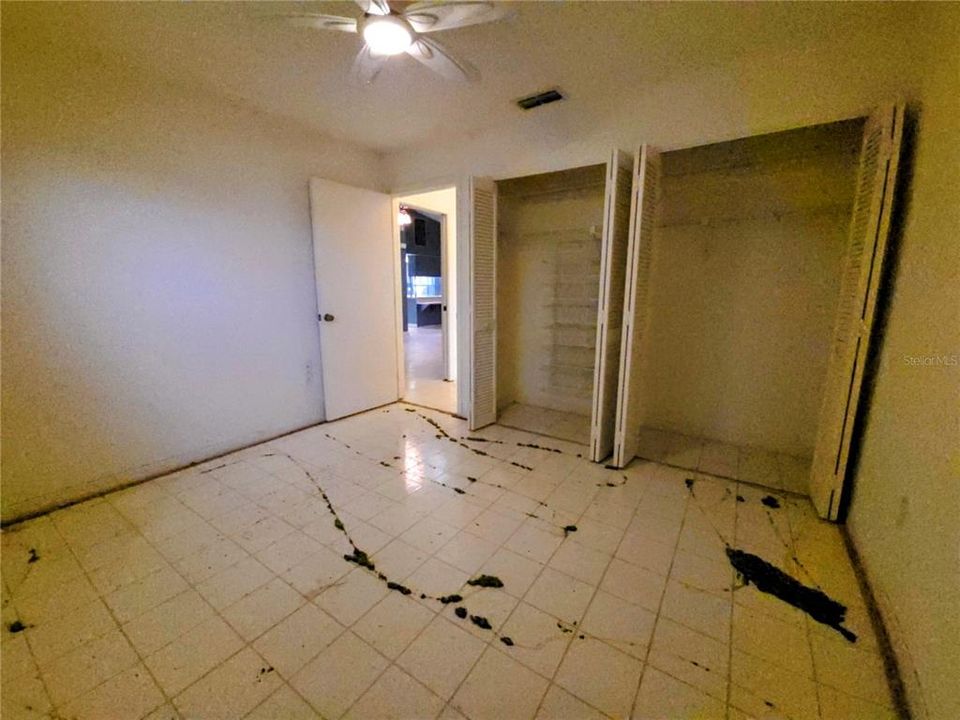 For Sale: $219,900 (2 beds, 2 baths, 1304 Square Feet)