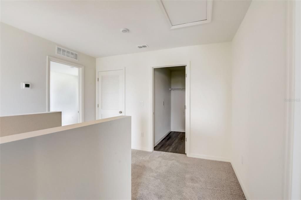 Под контрактом: $249,888 (4 спален, 2 ванн, 2054 Квадратных фут)