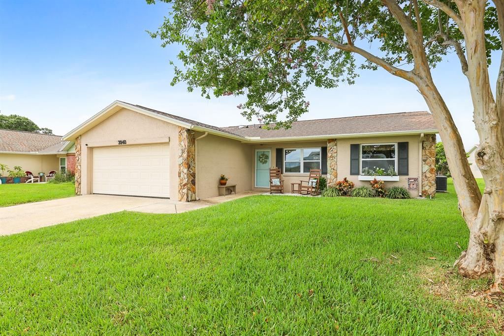 Active With Contract: $362,500 (2 beds, 2 baths, 1244 Square Feet)