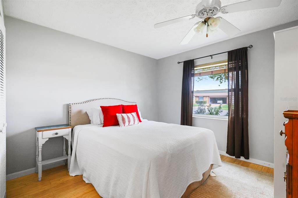 Active With Contract: $362,500 (2 beds, 2 baths, 1244 Square Feet)