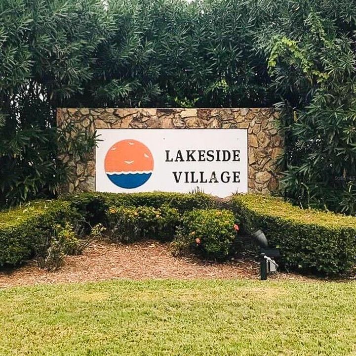 Active With Contract: $362,500 (2 beds, 2 baths, 1244 Square Feet)