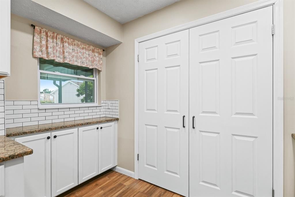 Active With Contract: $362,500 (2 beds, 2 baths, 1244 Square Feet)