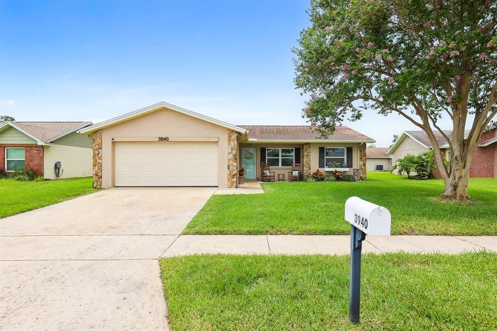 Active With Contract: $362,500 (2 beds, 2 baths, 1244 Square Feet)