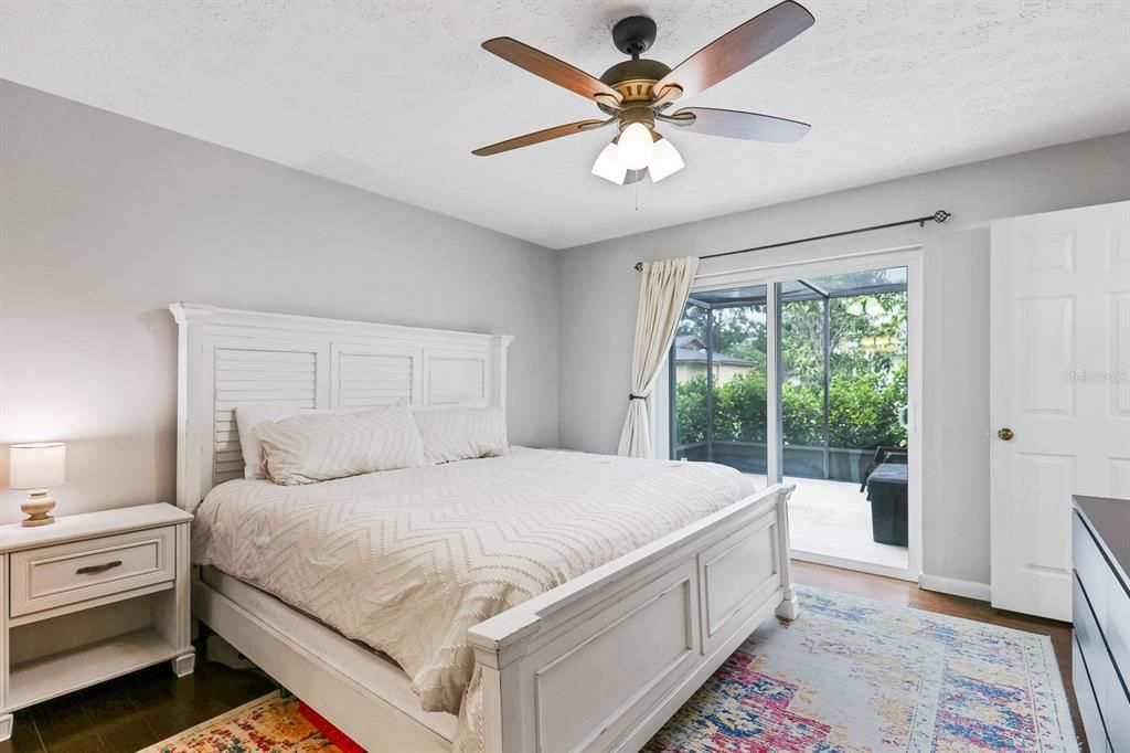 Active With Contract: $362,500 (2 beds, 2 baths, 1244 Square Feet)