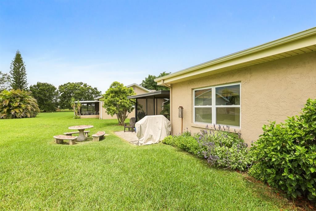 Active With Contract: $362,500 (2 beds, 2 baths, 1244 Square Feet)