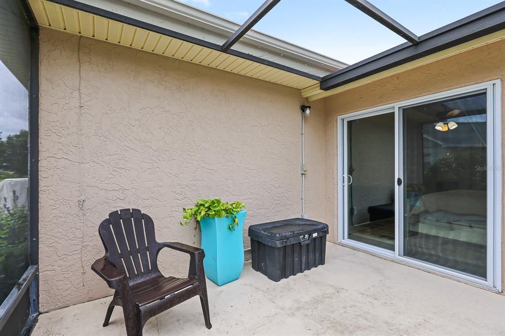 Active With Contract: $362,500 (2 beds, 2 baths, 1244 Square Feet)