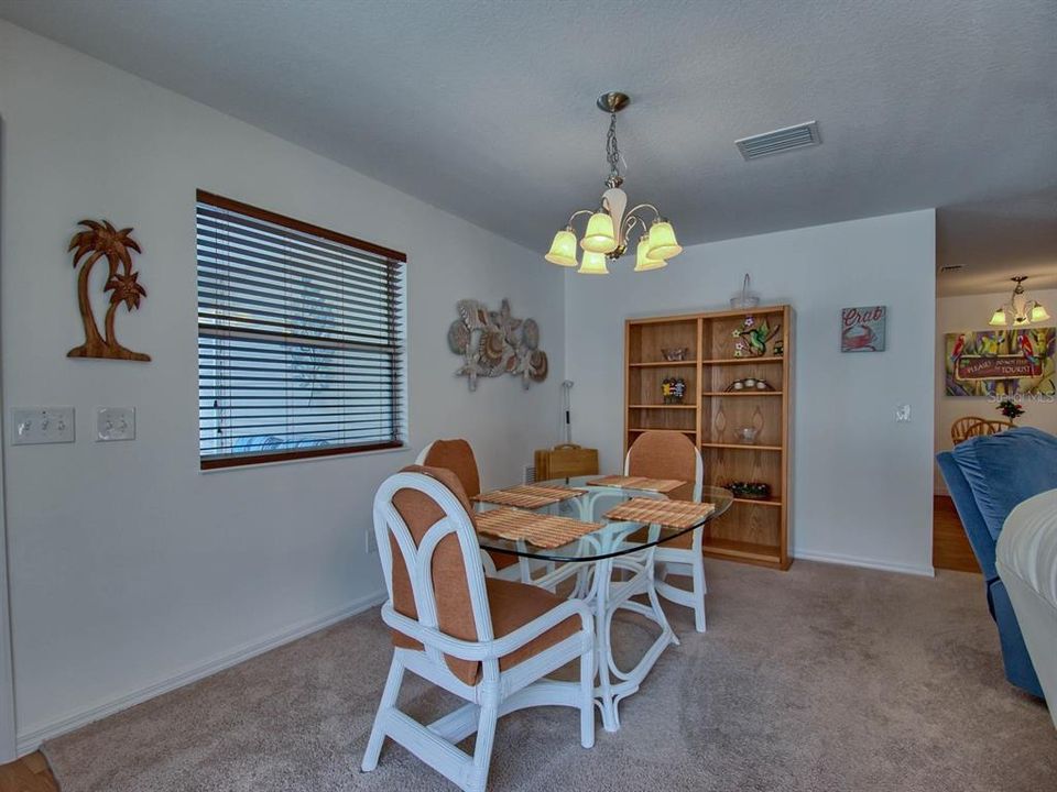 出租: $2,100 (2 贝兹, 2 浴室, 1156 平方英尺)