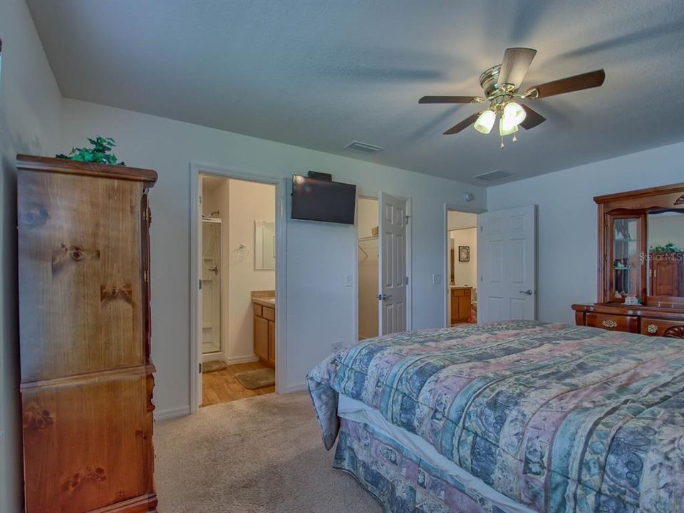 出租: $2,100 (2 贝兹, 2 浴室, 1156 平方英尺)